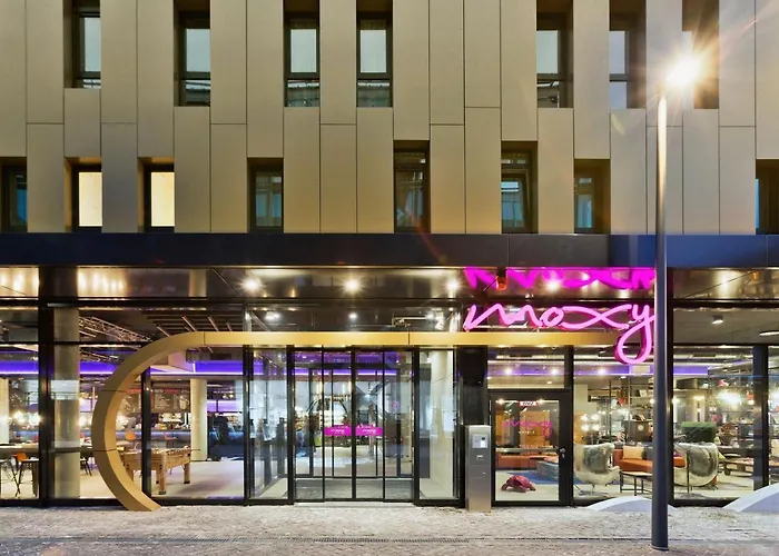 Moxy Frankfurt East 3*