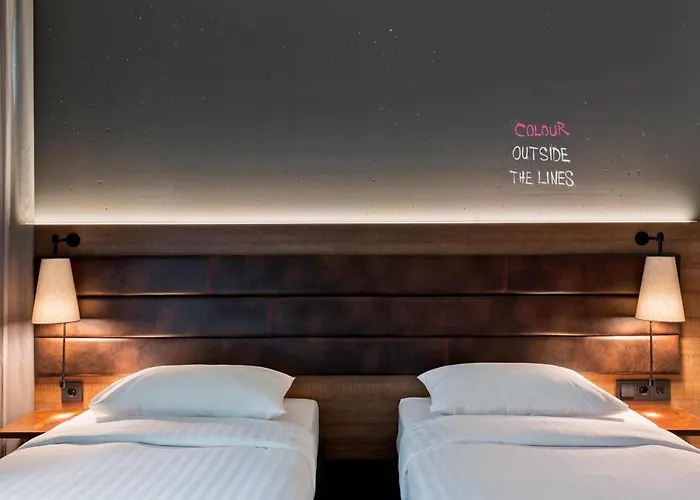 Moxy Frankfurt East Hotel