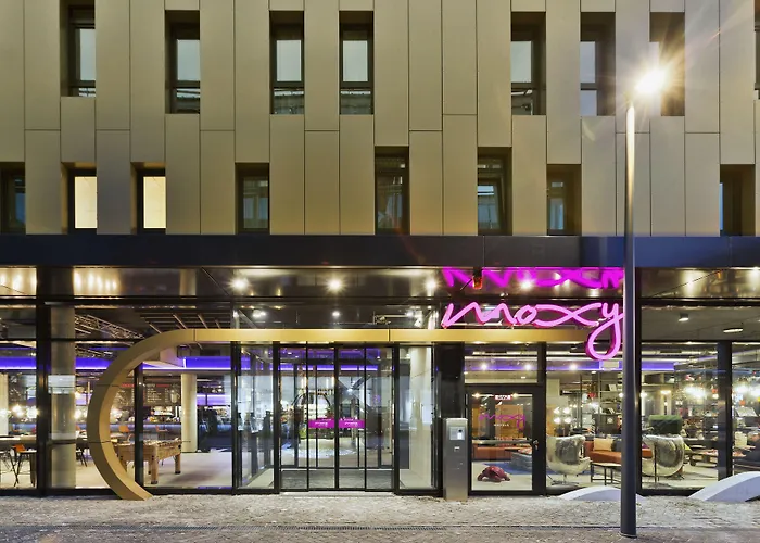 Moxy Frankfurt East Otel 3*