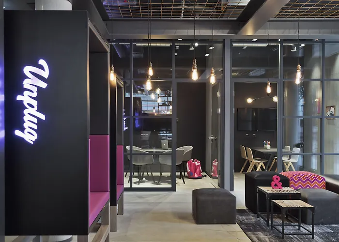 Hotel Moxy Frankfurt East 3*