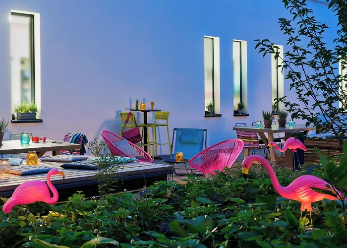 Moxy Frankfurt East 3*