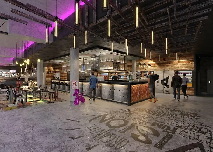 Moxy Frankfurt East Hotel 4*